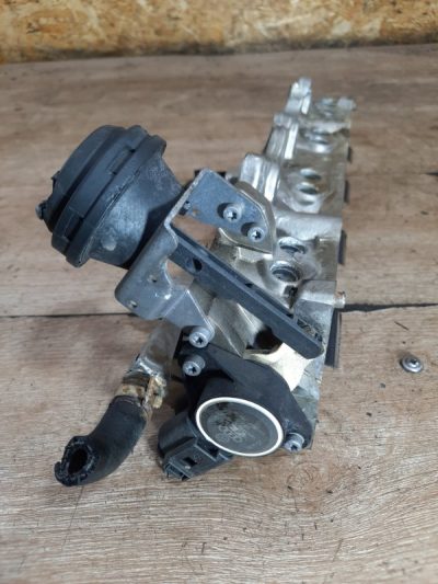 Топливная рампа Volkswagen Golf 5 2007 BLF хетчбэк 5дв.