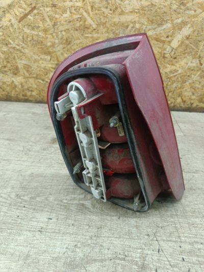 Фонарь Skoda Fabia 2003 AZQ хетчбэк 5дв., Задн., Прав.