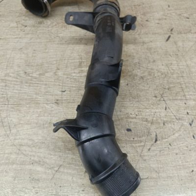 Патрубок интеркулера Opel Signum 2005 Z19DTH - изображение 3