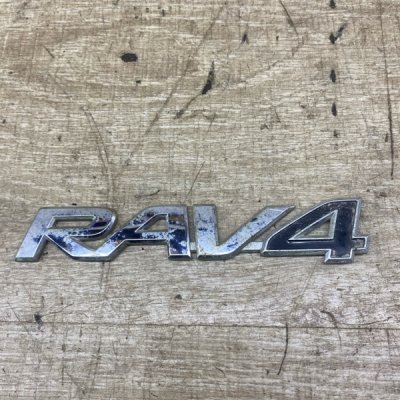 Шильдик Toyota RAV4 2015 кроссовер 1AD-FTV - изображение 2
