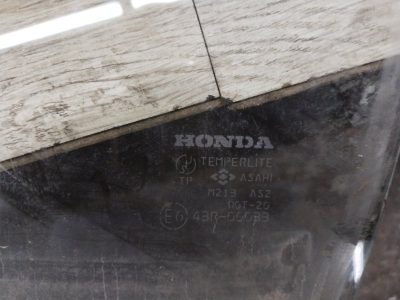 Стекло Honda CR-V 1998 B20B кроссовер, Перед., Лев.