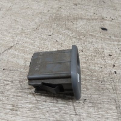 Кнопка открывания багажника Honda CR-V 1998 кроссовер B20B - изображение 4