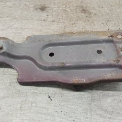 Крепление аккумулятора Honda CR-V 1998 кроссовер B20B - изображение 3