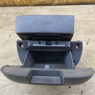 Бардачок Honda CR-V 1998 кроссовер B20B - изображение 2