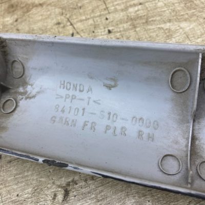 Обшивка стойки Honda CR-V 1998 B20B кроссовер, Перед., Прав. - изображение 2