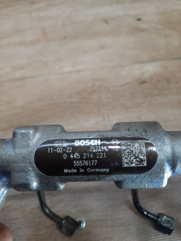 Топливная рампа Opel Zafira B 2007 Z19DTH минивен - изображение 3