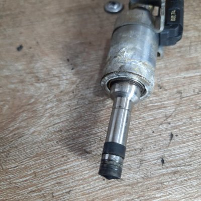 Топливная форсунка Ford Focus 3 2014 хетчбэк 5дв. M1DA - изображение 4