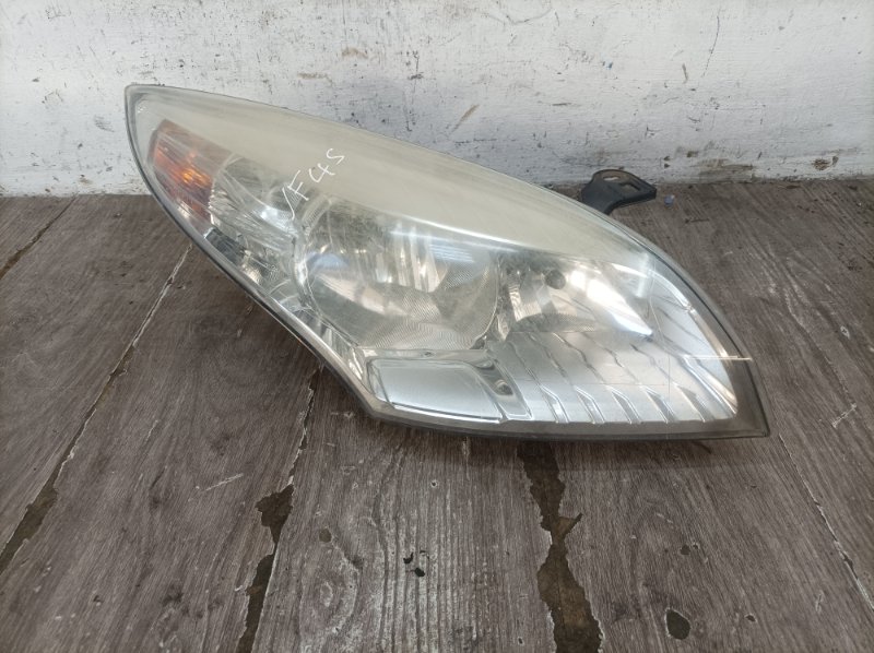 Фара Renault Megane 3 2011 K4M858 хетчбэк 5дв., Перед., Прав. - изображение 1