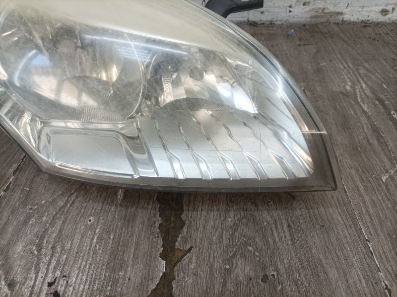 Фара Renault Megane 3 2011 K4M858 хетчбэк 5дв., Перед., Прав. - изображение 2