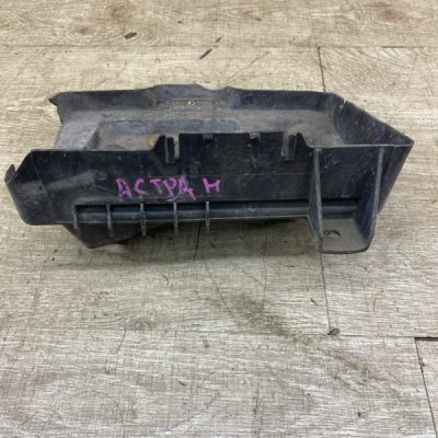 Полка аккумулятора Opel Astra G 2003 Z16XE 1.6 хетчбэк 5дв. - изображение 4