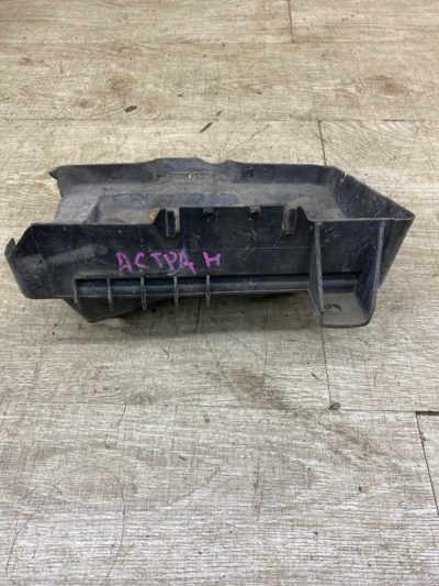 Полка аккумулятора Opel Astra G 2003 Z16XE 1.6 хетчбэк 5дв.