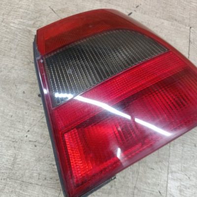 Фонарь Opel Vectra B 1999 X18XE1 1.8 седан 4дв., Задн., Прав. - изображение 2