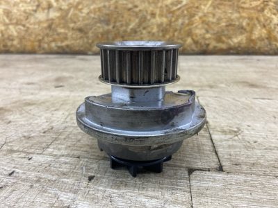 Помпа Opel Tigra 1996 X14XE купе