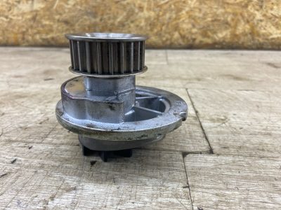 Помпа Opel Tigra 1996 X14XE купе