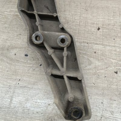Кронштейн генератора Opel Vectra B 1999 X18XE1 1.8 седан 4дв. - изображение 9