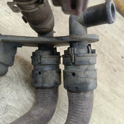 Патрубок отопителя Opel Vectra B 1999 седан 4дв. X18XE1 1.8 - изображение 6