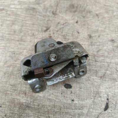 Замок крышки багажника Opel Astra G 1999 седан 4дв. X16XEL 1.6 - изображение 5