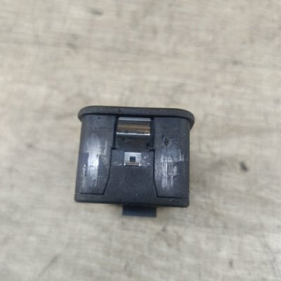 Кнопка стеклоподъемника Opel Astra G 1999 седан 4дв. X16XEL 1.6 Перед. Лев. - изображение 4
