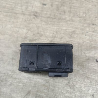 Кнопка стеклоподъемника Opel Astra G 1999 седан 4дв. X16XEL 1.6 Перед. Лев. - изображение 5