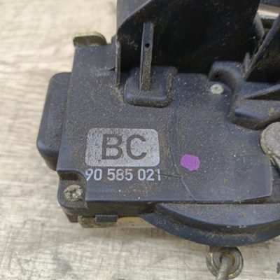 Замок двери Opel Vectra B 1999 X18XE1 1.8 седан 4дв., Перед., Лев. - изображение 2