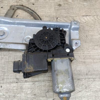 Стеклоподъемник Opel Vectra B 1999 X18XE1 1.8 седан 4дв., Перед., Лев. - изображение 3
