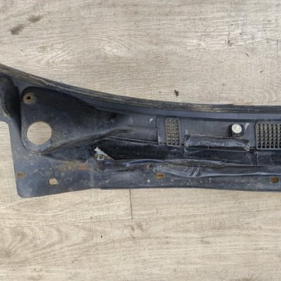 Водосток/жабо Nissan Primera 1996 седан 4дв. GA16DE - изображение 3