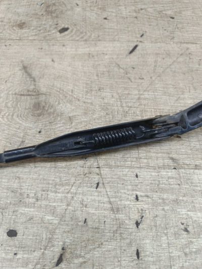 Поводок дворника Nissan Primera 1996 GA16DE седан 4дв., Перед., Лев.