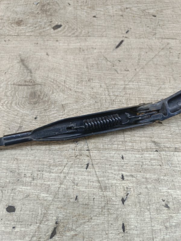 Поводок дворника Nissan Primera 1996 GA16DE седан 4дв., Перед., Лев. - изображение 6