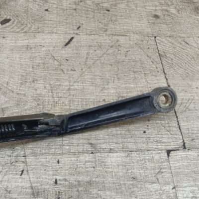 Поводок дворника Nissan Primera 1996 GA16DE седан 4дв., Перед., Лев. - изображение 7