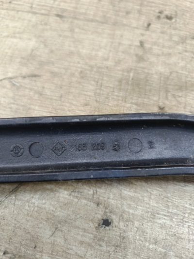 Поводок дворника Nissan Primera 1996 GA16DE седан 4дв., Перед., Прав.