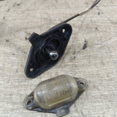 Фонарь подсветки номера Nissan Primera 1996 седан 4дв. GA16DE - изображение 2