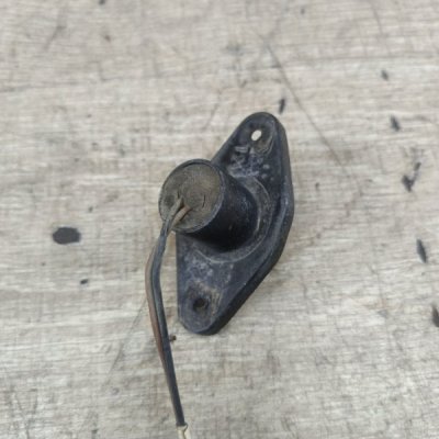 Фонарь подсветки номера Nissan Primera 1996 седан 4дв. GA16DE - изображение 5