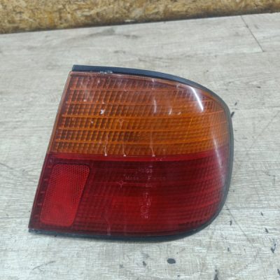 Фонарь Nissan Primera 1996 GA16DE седан 4дв., Задн., Прав.