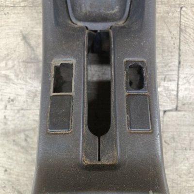 Консоль между сидений Nissan Primera 1996 седан 4дв. GA16DE - изображение 6