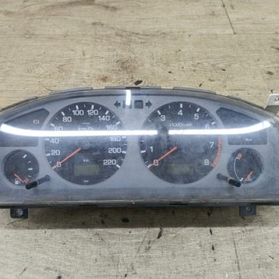 Панель приборов Nissan Primera 1996 GA16DE седан 4дв.