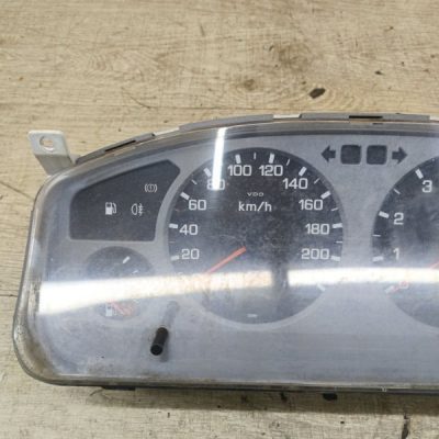 Панель приборов Nissan Primera 1996 GA16DE седан 4дв. - изображение 3