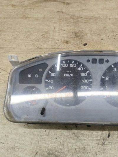Панель приборов Nissan Primera 1996 GA16DE седан 4дв.