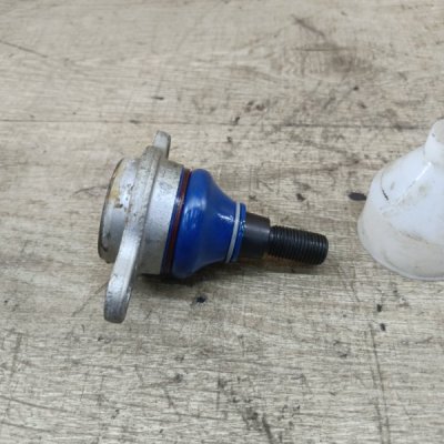 Шаровая опора Nissan Primera 1996 седан 4дв. GA16DE - изображение 5