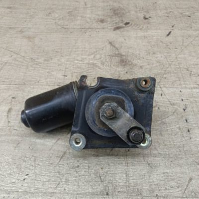 Мотор дворников Nissan Primera 1996 GA16DE седан 4дв., Перед.