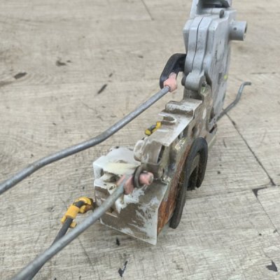 Замок двери Nissan Primera 1996 седан 4дв. GA16DE Перед. Лев. - изображение 7