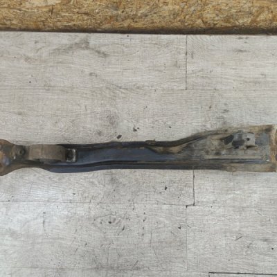 Поперечная балка двигателя Nissan Primera 1996 седан 4дв. GA16DE - изображение 4