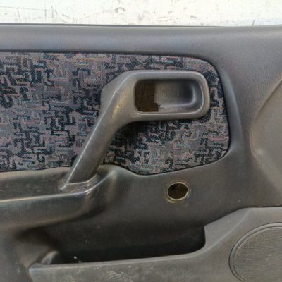 Обшивка двери Nissan Primera 1996 GA16DE седан 4дв., Перед., Лев. - изображение 5