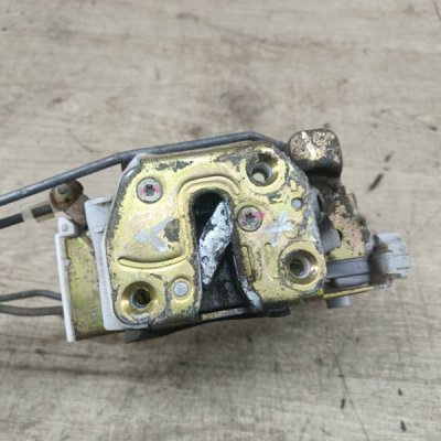 Замок двери Nissan Primera 1996 седан 4дв. GA16DE Перед. Прав. - изображение 7