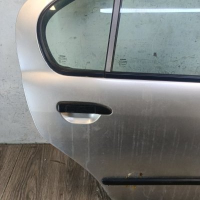 Дверь Nissan Primera 1996 седан 4дв. GA16DE Задн. Прав. - изображение 8