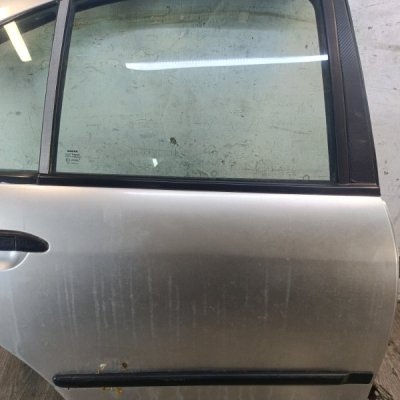 Дверь Nissan Primera 1996 седан 4дв. GA16DE Задн. Прав. - изображение 5