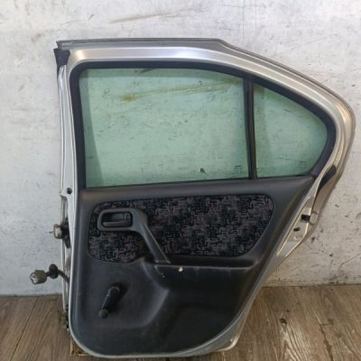 Дверь Nissan Primera 1996 GA16DE седан 4дв., Задн., Прав. - изображение 5