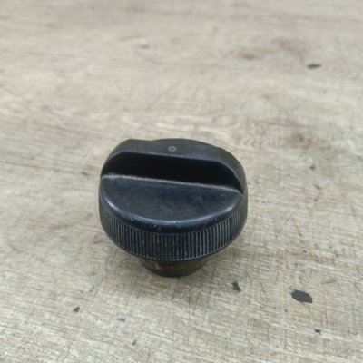 Крышка горловины бензобака Nissan Primera 1996 седан 4дв. GA16DE - изображение 5