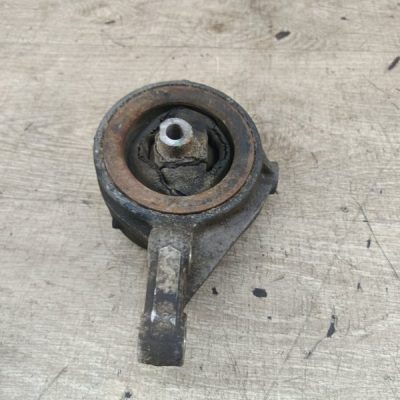 Подушка двигателя Nissan Primera 1996 GA16DE седан 4дв. - изображение 4