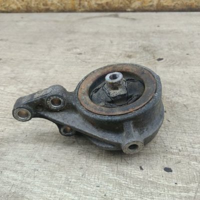 Подушка двигателя Nissan Primera 1996 GA16DE седан 4дв. - изображение 5