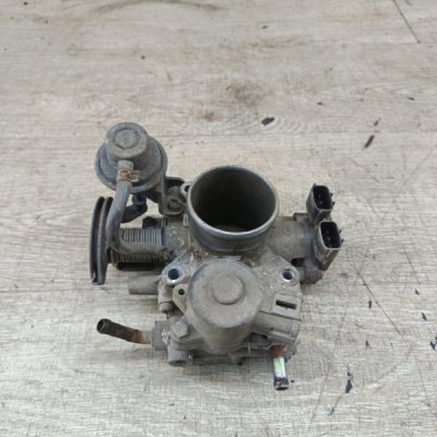 Дроссельная заслонка Nissan Primera 1999 седан 4дв. QG18DE - изображение 1